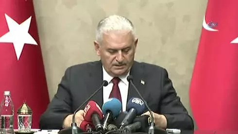 TBMM Başkanı Yıldırım: 'Terör, İster Suriye, İster Irak Topraklarında, İster Fırat'ın Doğusu, İster... TBMM Başkanı Yıldırım: 'Terör, İster Suriye, İster Irak Topraklarında, İster Fırat'ın Doğusu, İster...