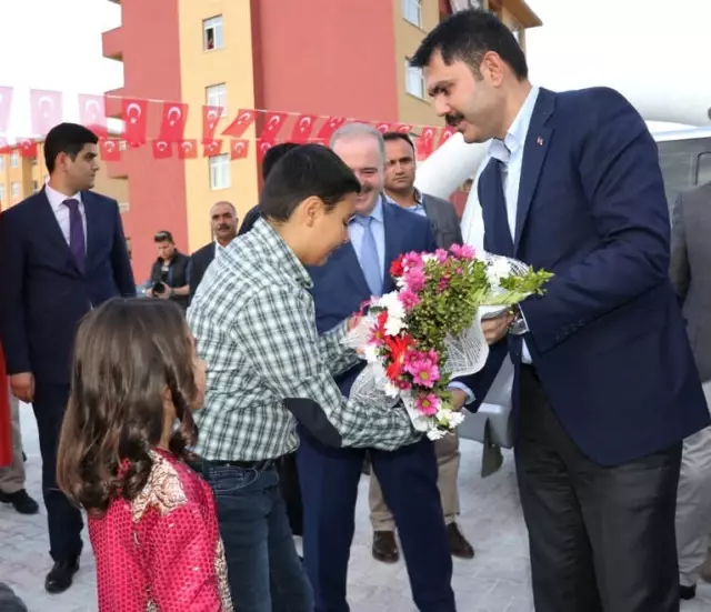 Bakan Kurum 'Tarihi Van Evleri'nin Açılışını Gerçekleştirdi Bakan Kurum 'Tarihi Van Evleri'nin Açılışını Gerçekleştirdi