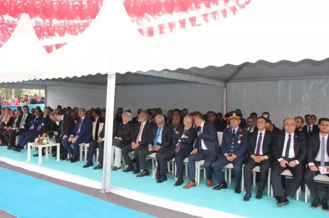 Cumhurbaşkanı Erdoğan: 'Finans Kesimleri Kasalarla İlgili Çalışmalarınıza Dikkat Edin' Cumhurbaşkanı Erdoğan: 'Finans Kesimleri Kasalarla İlgili Çalışmalarınıza Dikkat Edin'