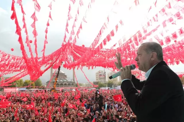 Cumhurbaşkanı Erdoğan: 'Finans Kesimleri Kasalarla İlgili Çalışmalarınıza Dikkat Edin' Cumhurbaşkanı Erdoğan: 'Finans Kesimleri Kasalarla İlgili Çalışmalarınıza Dikkat Edin'
