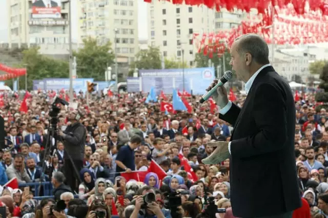 Cumhurbaşkanı Erdoğan: 'Finans Kesimleri Kasalarla İlgili Çalışmalarınıza Dikkat Edin' Cumhurbaşkanı Erdoğan: 'Finans Kesimleri Kasalarla İlgili Çalışmalarınıza Dikkat Edin'