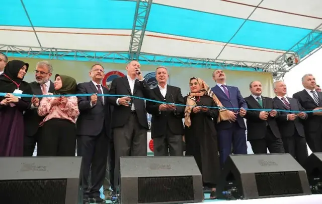 Cumhurbaşkanı Erdoğan: 'Finans Kesimleri Kasalarla İlgili Çalışmalarınıza Dikkat Edin' Cumhurbaşkanı Erdoğan: 'Finans Kesimleri Kasalarla İlgili Çalışmalarınıza Dikkat Edin'
