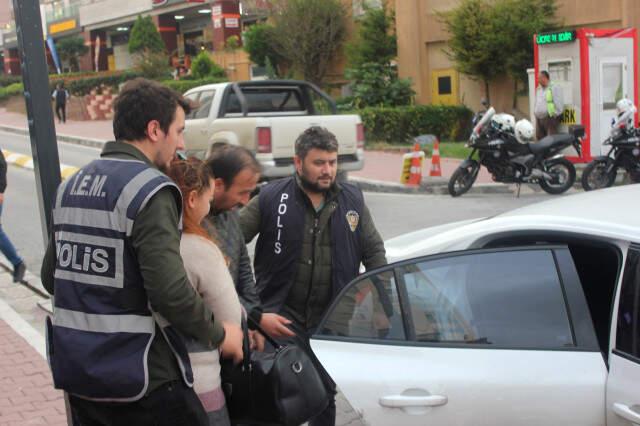 'Güvenli Konaklamanın Adresi' Yazan Evden Uyuşturucu ve Ruhsatsız Silah Çıktı
