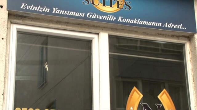 'Güvenli Konaklamanın Adresi' Yazan Evden Uyuşturucu ve Ruhsatsız Silah Çıktı