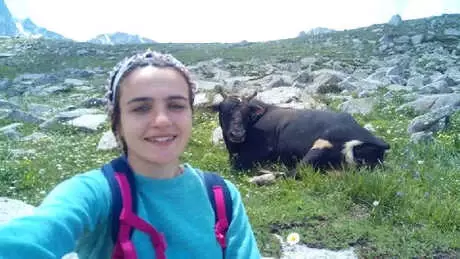 Hayvansever Bahar, 4'üncü Üniversite Olarak Veterinerlik Okuyor Hayvansever Bahar, 4'üncü Üniversite Olarak Veterinerlik Okuyor