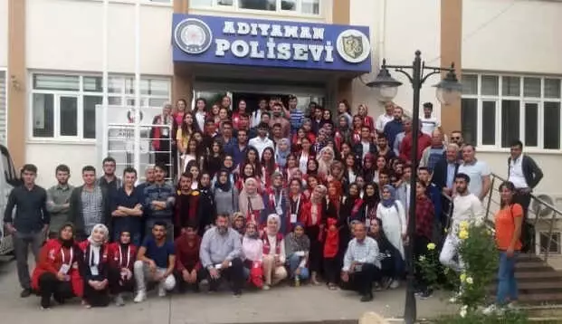 Öğrenciler 'Mutlu Yarınlara' Projesiyle Geziyor