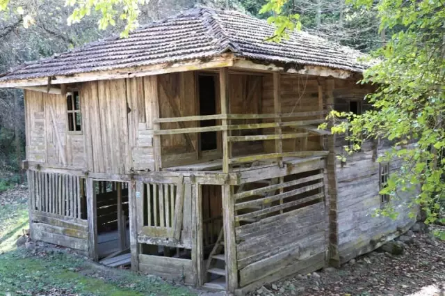 İki Asırlık Çivisiz Cami Restore Edilmeyi Bekliyor
