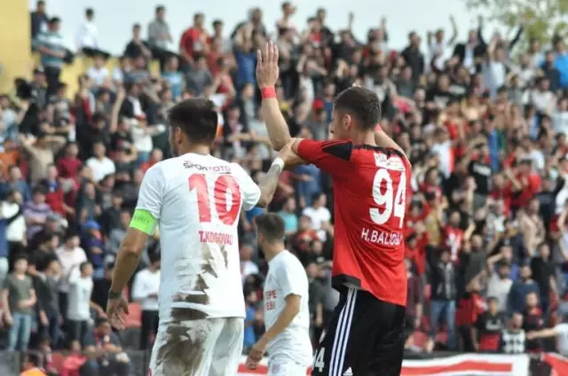 Tff 2. Lig Utaş Uşakspor: 2 - Sancaktepe Belediyespor: 1