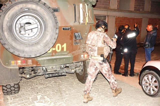 Aydın'da Gece Yarısı Operasyonu... Pompalı Tüfekli Şahıs Her Yerde Aranıyor