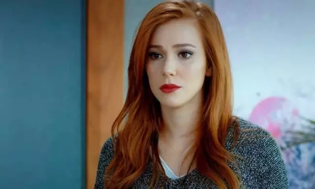 Oyuncu Elçin Sangu'nun Yıllar Önceki Çerkes Dansı Yaptığı Görüntüler Ortaya Çıktı Oyuncu Elçin Sangu'nun Yıllar Önceki Çerkes Dansı Yaptığı Görüntüler Ortaya Çıktı
