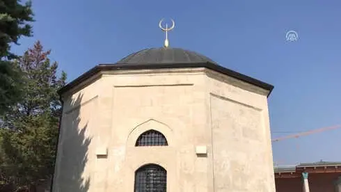 Gül Baba Türbesi'ne Ziyaretçi İlgisi Gül Baba Türbesi'ne Ziyaretçi İlgisi