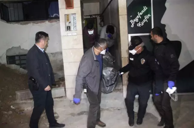 Kapatılan Derneğin Bodrumunda Başından Vurulmuş Erkek Cesedi Bulundu