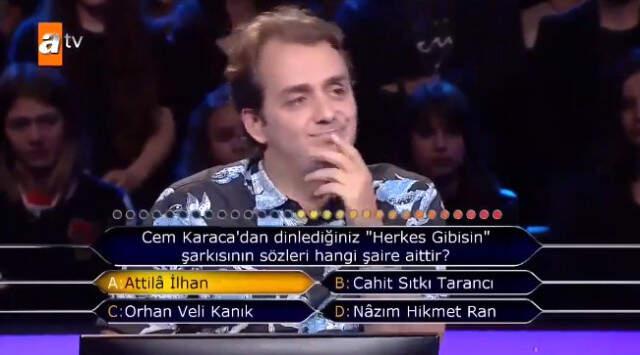 Kim Milyoner Olmak İster'de Öğretim Görevlisi Arkadaşına Soru Soran Yarışmacı Pişman Oldu