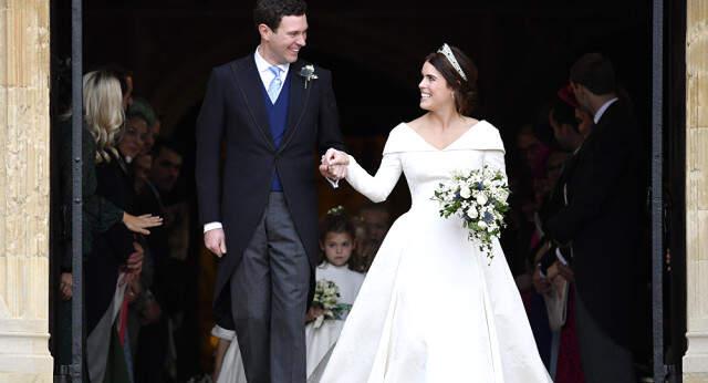 Kraliçe Elizabeth'in Torunu Prenses Eugenie, Sırtındaki Ameliyat İzlerinin Herkesi Örnek Olması İçin Duvak Takmadı