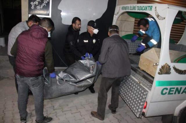 Mühürlenen Kumarhanede Başından Vurulmuş Erkek Cesedi Bulundu