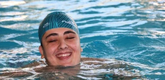 Yüzme Sporu Otizimli Gencin Hayatını Değiştirdi