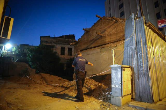 Adana'da, Tarihi Yapıda Arama Yapan Polis İnsan Kemikleri Buldu