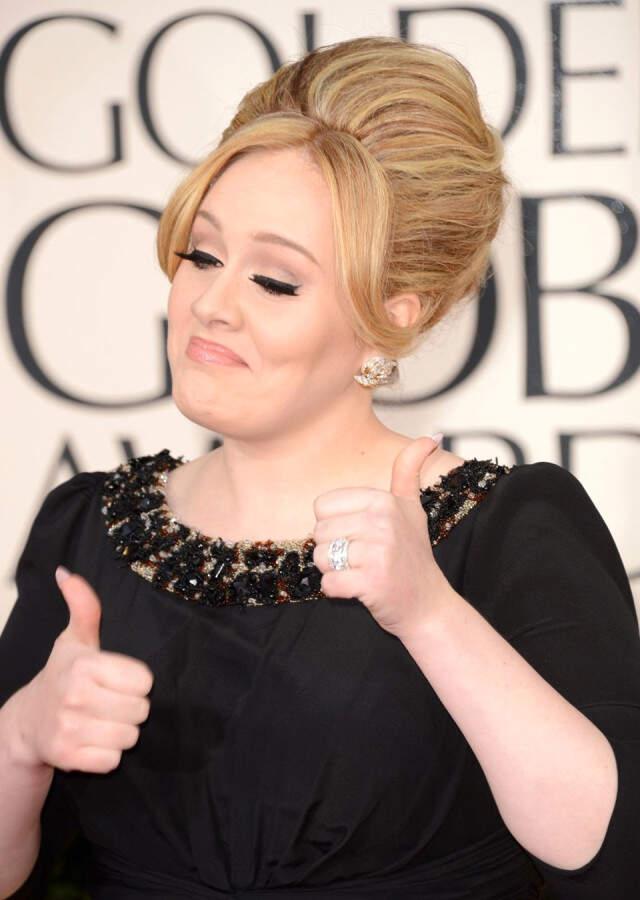 Adele Oturduğu Yerden Para Basıyor