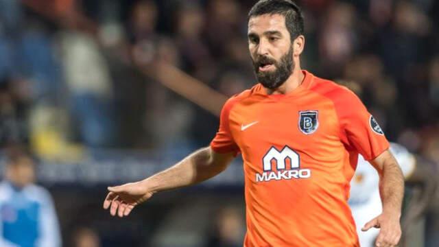 Arda Turan'ın Burnunu Kırdığı Berkay Şahin, İptal Etmek Zorunda Kaldığı Konserlerinden 250 Bin TL Kaybetti