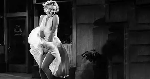 Bismil Belediyesindeki 'Marilyn Monroe ve John Kennedy' Krizi Çözüldü Bismil Belediyesindeki 'Marilyn Monroe ve John Kennedy' Krizi Çözüldü
