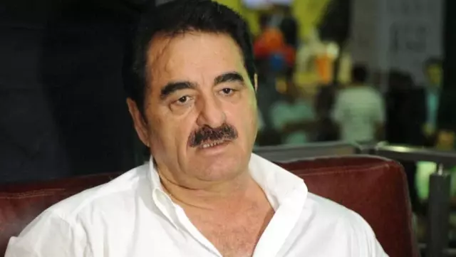 İbrahim Tatlıses, 'Herkes Anasına Sarılsın' Notuyla Herkesi Duygulandırdı İbrahim Tatlıses, 'Herkes Anasına Sarılsın' Notuyla Herkesi Duygulandırdı