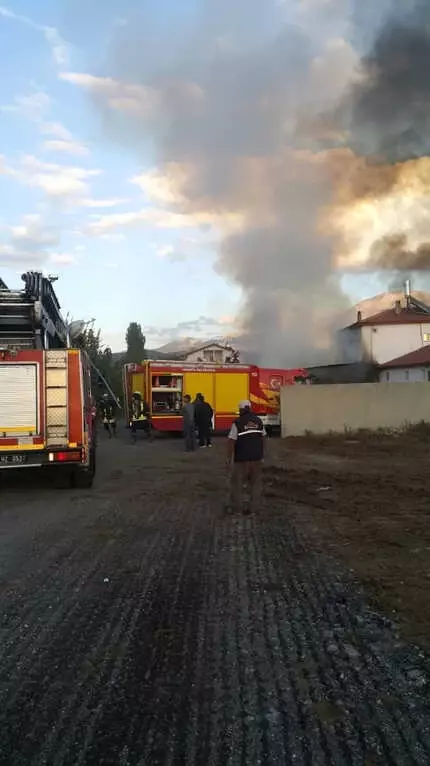 Isparta'da Samanlık Yangını