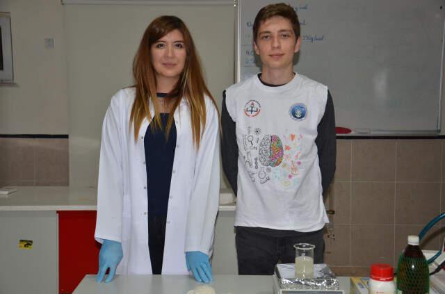 Lise Öğrencisi, Hamam Böceğinden Radyasyon Geçirmez Yelek Üretti