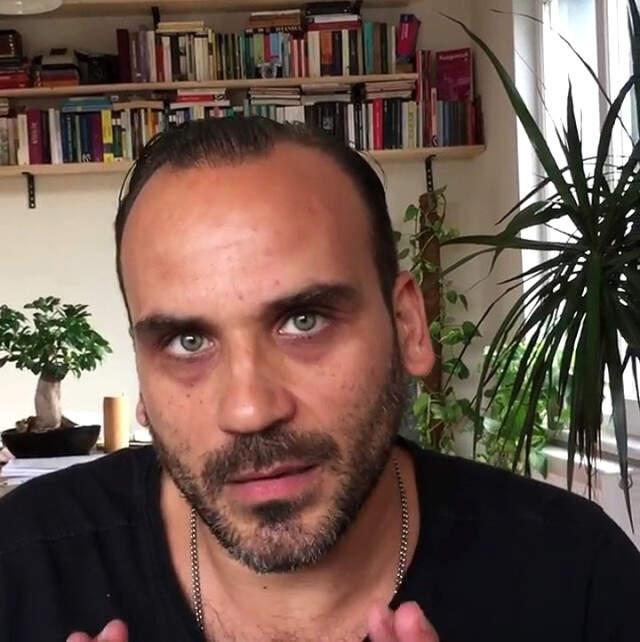 Oyuncu Gürgen Öz, Çektiği Videoyla Kavga Eden Arda Turan ve Berkay Şahin'i Tiye Aldı