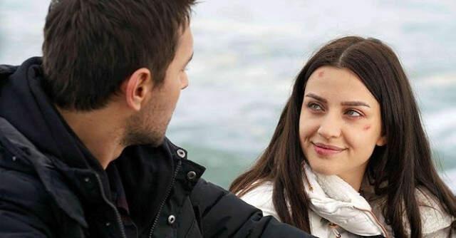 Sen Anlat Karadeniz Dizisinin Yıldızları Kırmızı Halıda Yürüdü