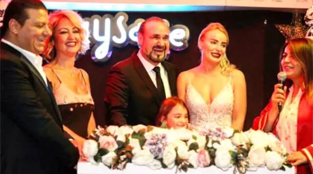 Yerli Pavarotti Hakan Aysev 6'ncı Kez Evlendi! Hakan Aysev Kimdir?