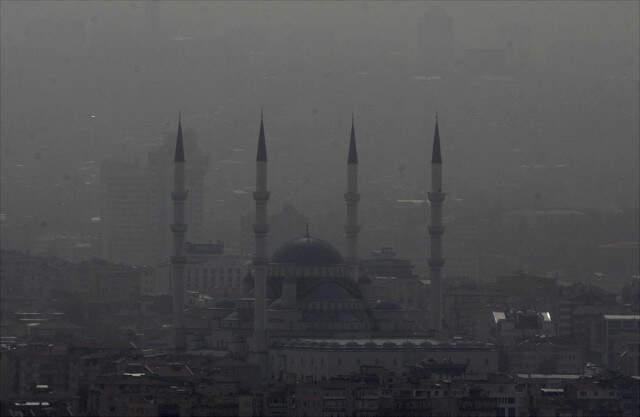 Başkentte Gökyüzünü Toz Bulutu Kapladı