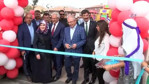 Derik Zeytin Festivali'nde Renkli Simalar Yer Aldı Derik Zeytin Festivali'nde Renkli Simalar Yer Aldı