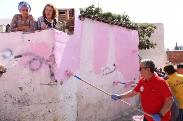 Kuşadası Renkleniyor Projesi Tanıtıldı