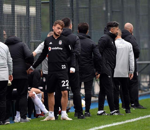 Beşiktaş'ta Adem Ljajic ve Vagner Love, U21 Takımıyla Oynanan Hazırlık Karşılaşmasını Tamamlayamadı