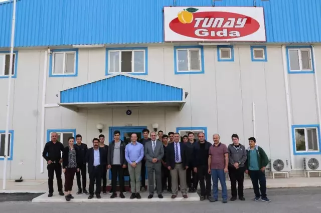 Dünya Gıda Günü Kapsamında Öğrencilere Gezi Düzenlendi Dünya Gıda Günü Kapsamında Öğrencilere Gezi Düzenlendi