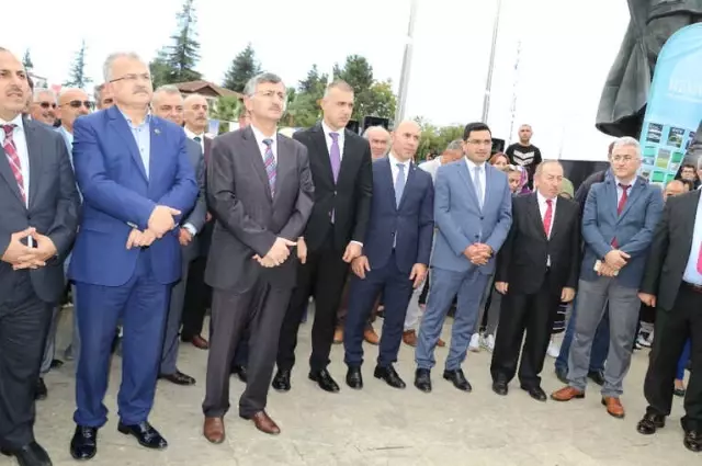 Rize Kitap Günleri Fuarı' Açıldı Rize Kitap Günleri Fuarı' Açıldı