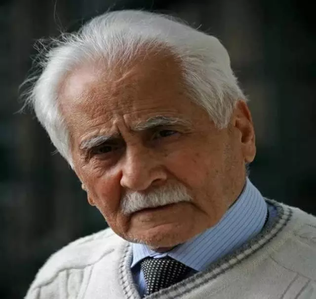 Ünlü Şair Hayatını Kaybetti Ünlü Şair Hayatını Kaybetti
