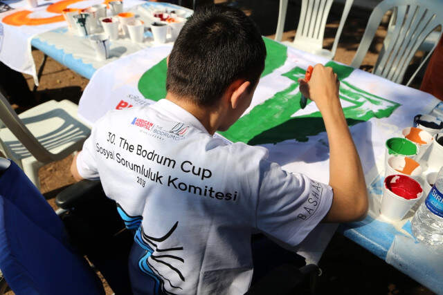 200 Yatın Yarış Bayrakları Özel Öğrencilerinden