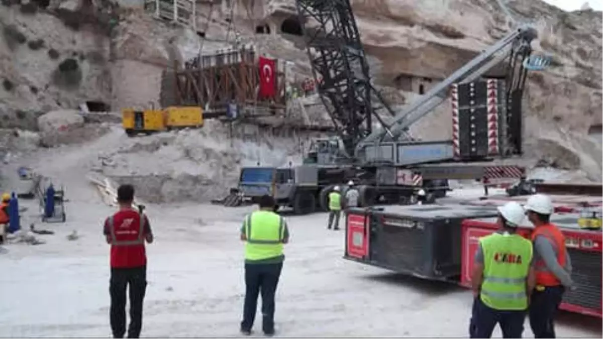 600 Yıllık Hasankeyf Kale Kapısı Taşındı