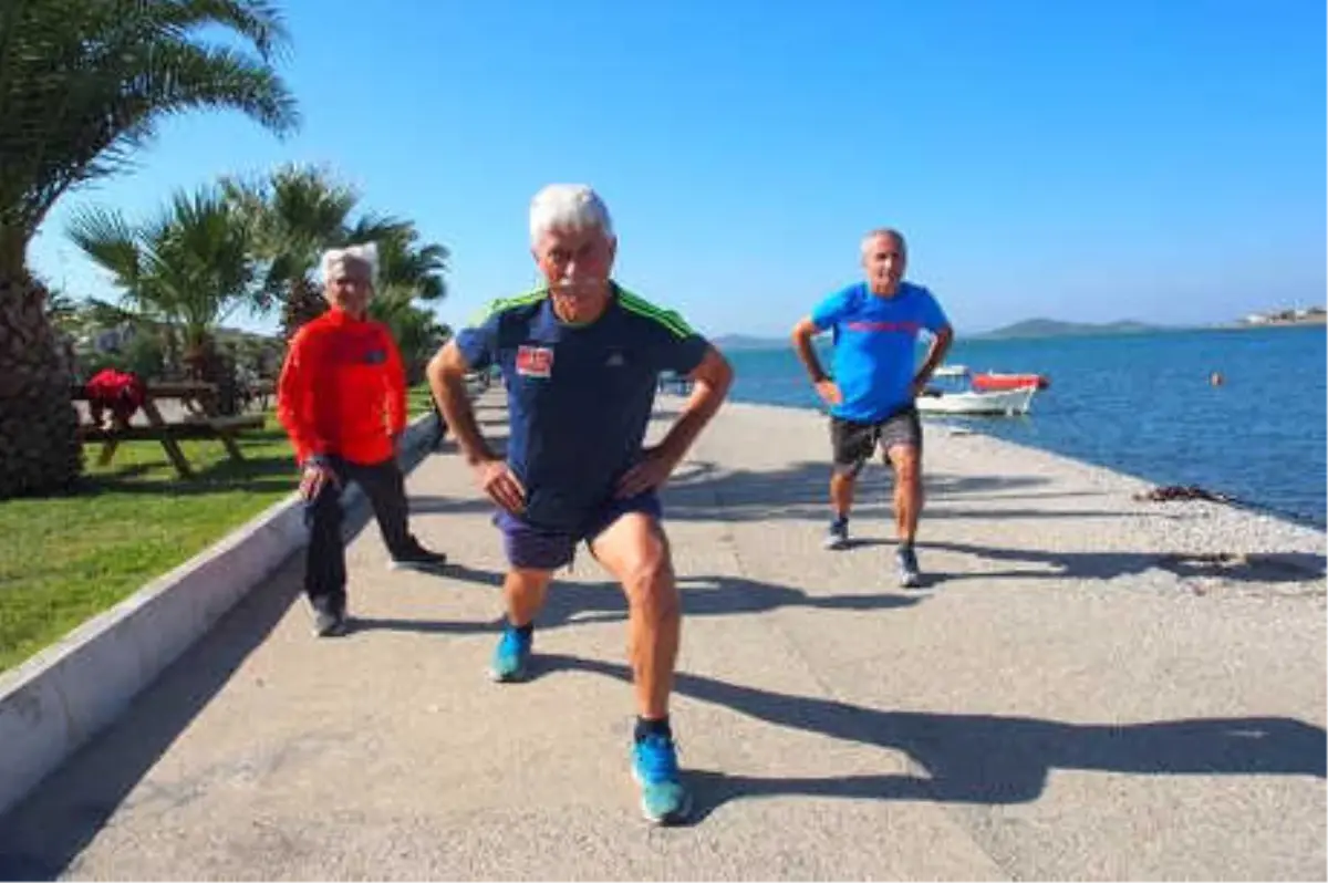 Ayvalık'ın Zamana Meydan Okuyan Maratoncuları