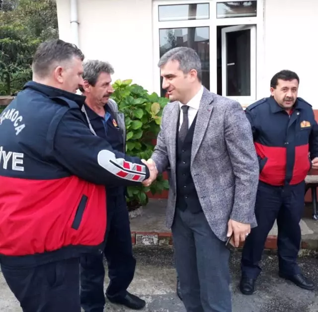 Başkan Yemenici İtfaiye Personeliyle Kahvaltıda Bir Araya Geldi Başkan Yemenici İtfaiye Personeliyle Kahvaltıda Bir Araya Geldi