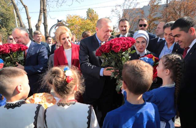 Cumhurbaşkanı Erdoğan, '16 Yıllık Hasretim Vardı' Dediği Başkent Komrat'ı Ziyaret Etti