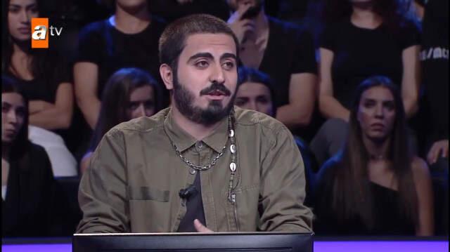 'Kim Milyoner Olmak İster'e Katılan Bir Erkek Yarışmacı Maddi İmkasızlıklarından Dolayı Saçlarını Satmış