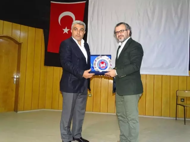 Mutlu ve Huzurlu Yuvanın Yolu Samimiyetten Geçer
