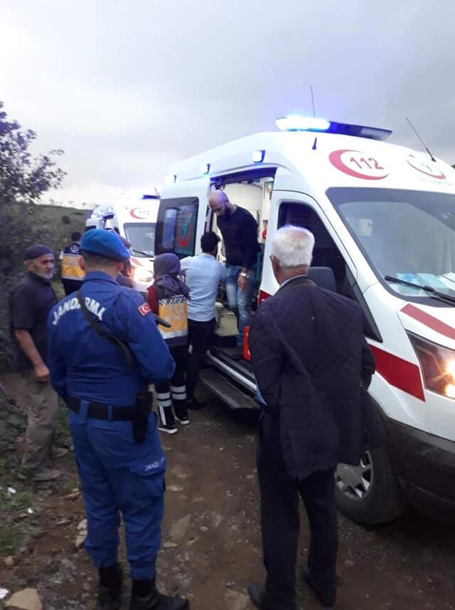 Sakarya'da İki Suriyeli Genç Kız Yol Kenarında Baygın Halde Bulundu