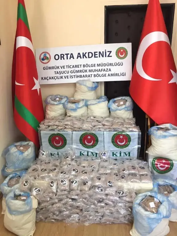Taşucu Limanı'nda 24 Milyon Liralık Uyuşturucu Hap Ele Geçirildi