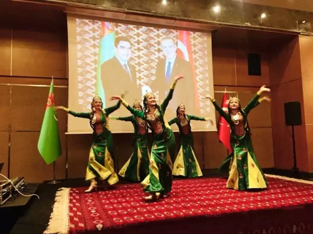 Türkmenistan'ın Bağımsızlığının 27. Yılı Kutlandı