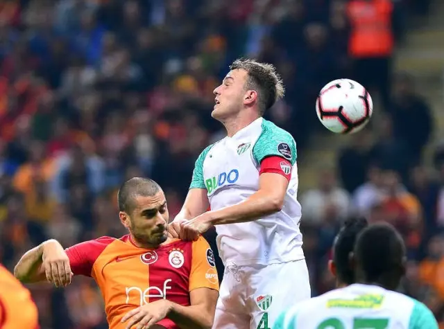 Aslan 'Sakat'a Geldi