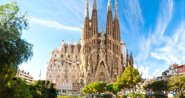 Barcelona'nın Simgesi Sagrada Familia Kilisesi 136 Yıldır Ruhsatsızmış
