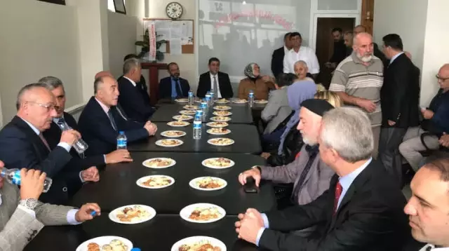 Başkan Yemenici, Muhtarlarla Bir Araya Geldi Başkan Yemenici, Muhtarlarla Bir Araya Geldi
